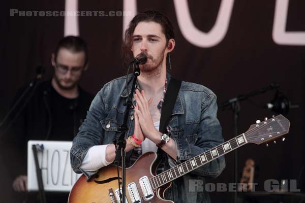 HOZIER - 2014-08-22 - SAINT CLOUD - Domaine National - Scene Pression Live - 